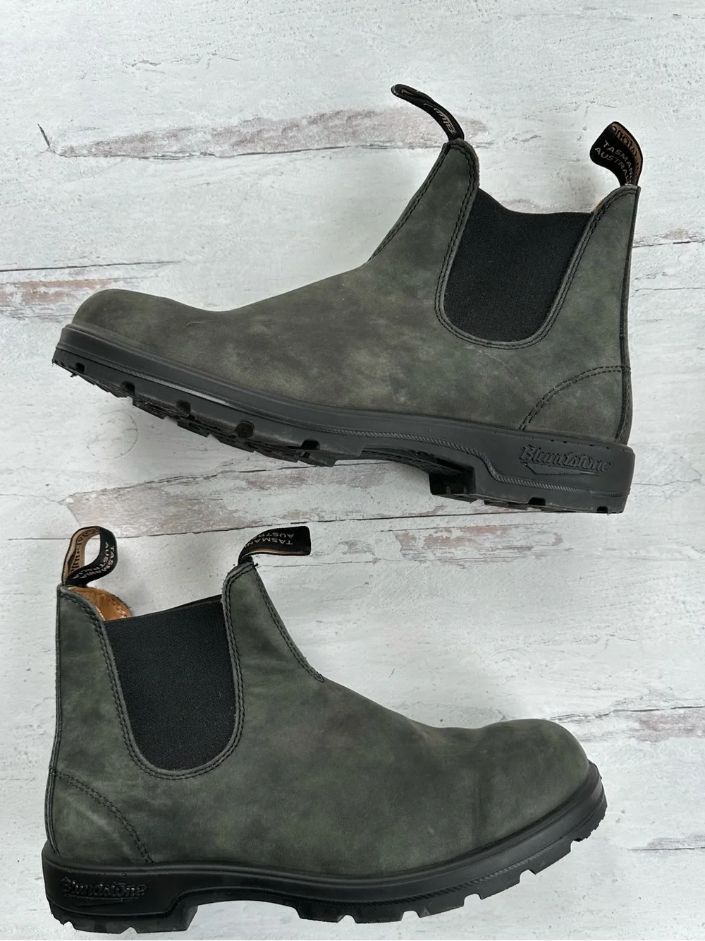 Blundstone • 587 Rustic Black Chelsea Boots Men’s US 11.5 (AU/UK 10.5)